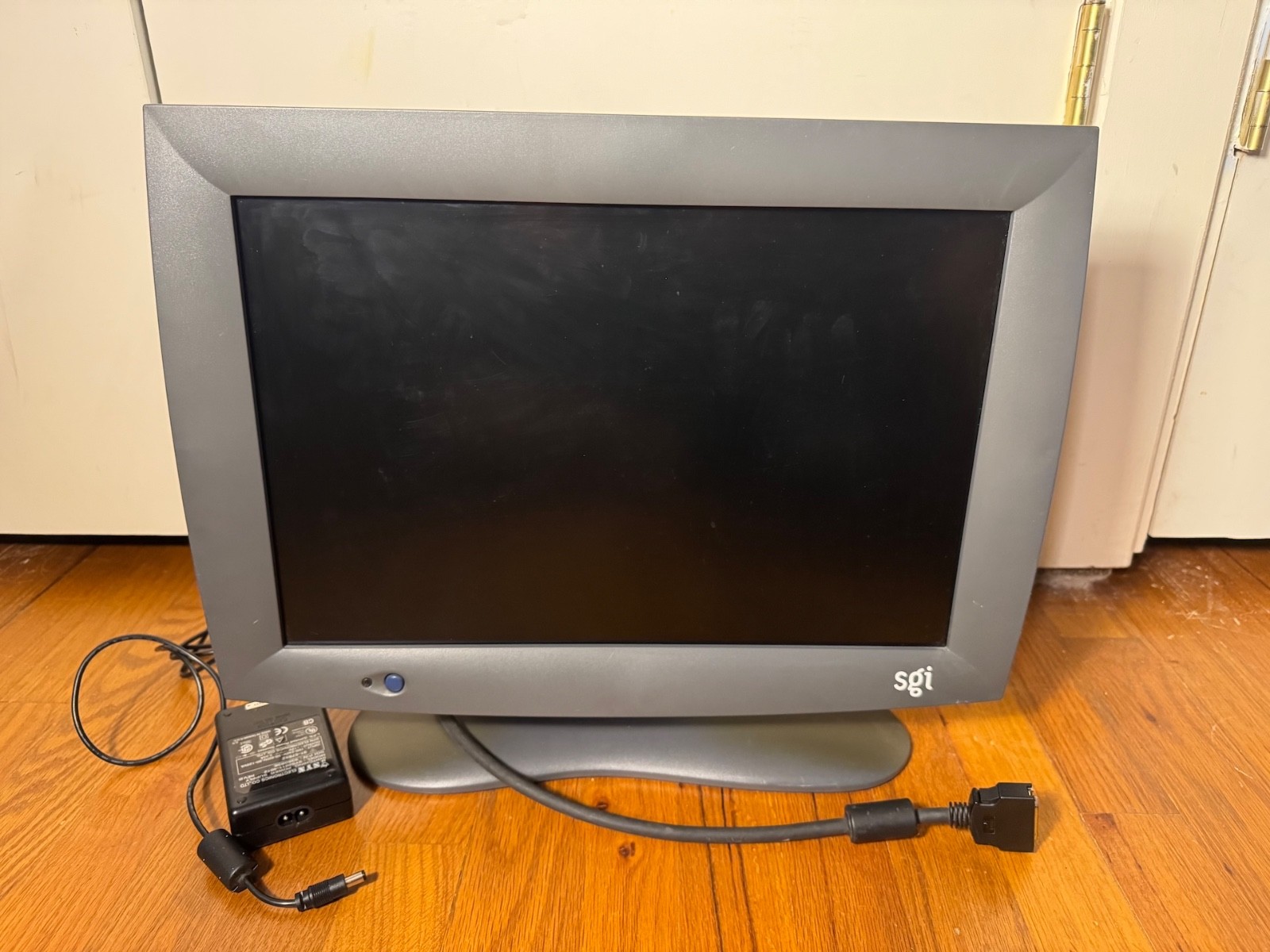 Silicon Graphics SGI 1600SW Wide Screen Monitor 17.3 1600x1024 + Formac vid card