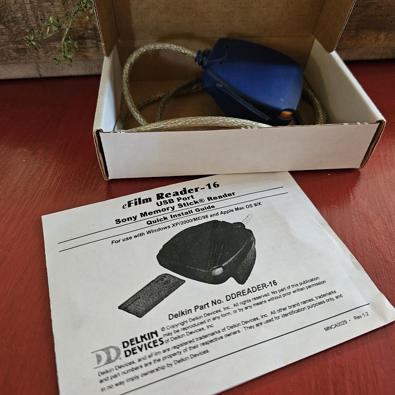 Delkin eFilm Reader-16 USB Port Sony Memory Stick Reader XP/2000/ME/98 Apple Mac