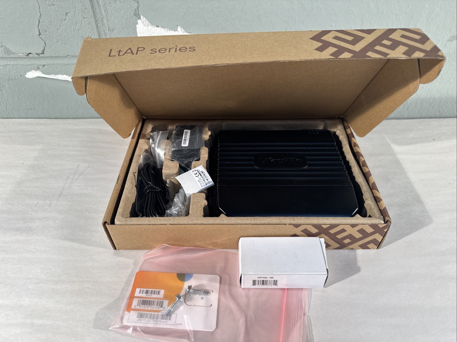 MikroTik LtAP RBLtAP-2HnD R11e-LTE6  #8