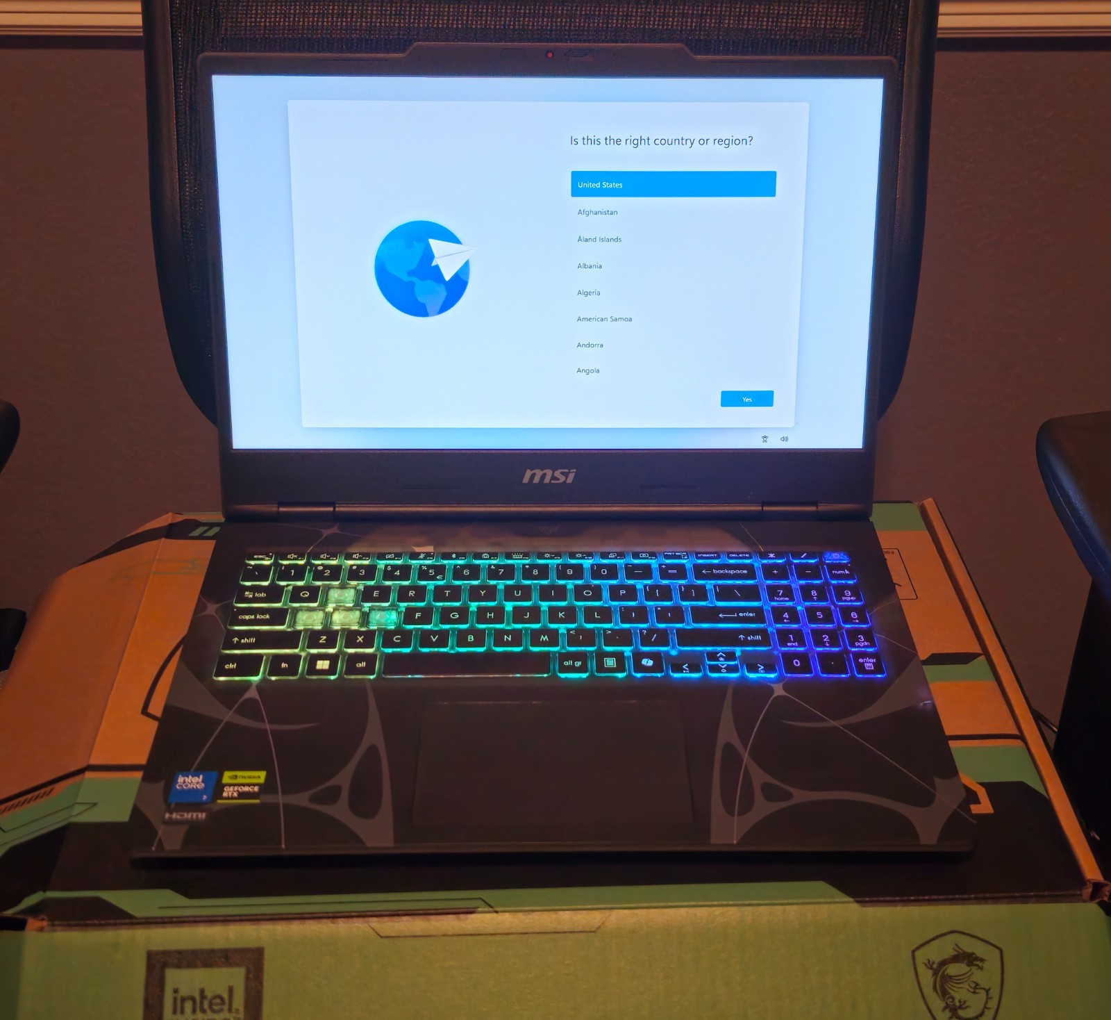 MSI Cyborg 15 B2RWEKG-257US 15.6" Gaming Notebook Full HD 144 Hz Intel Core 7