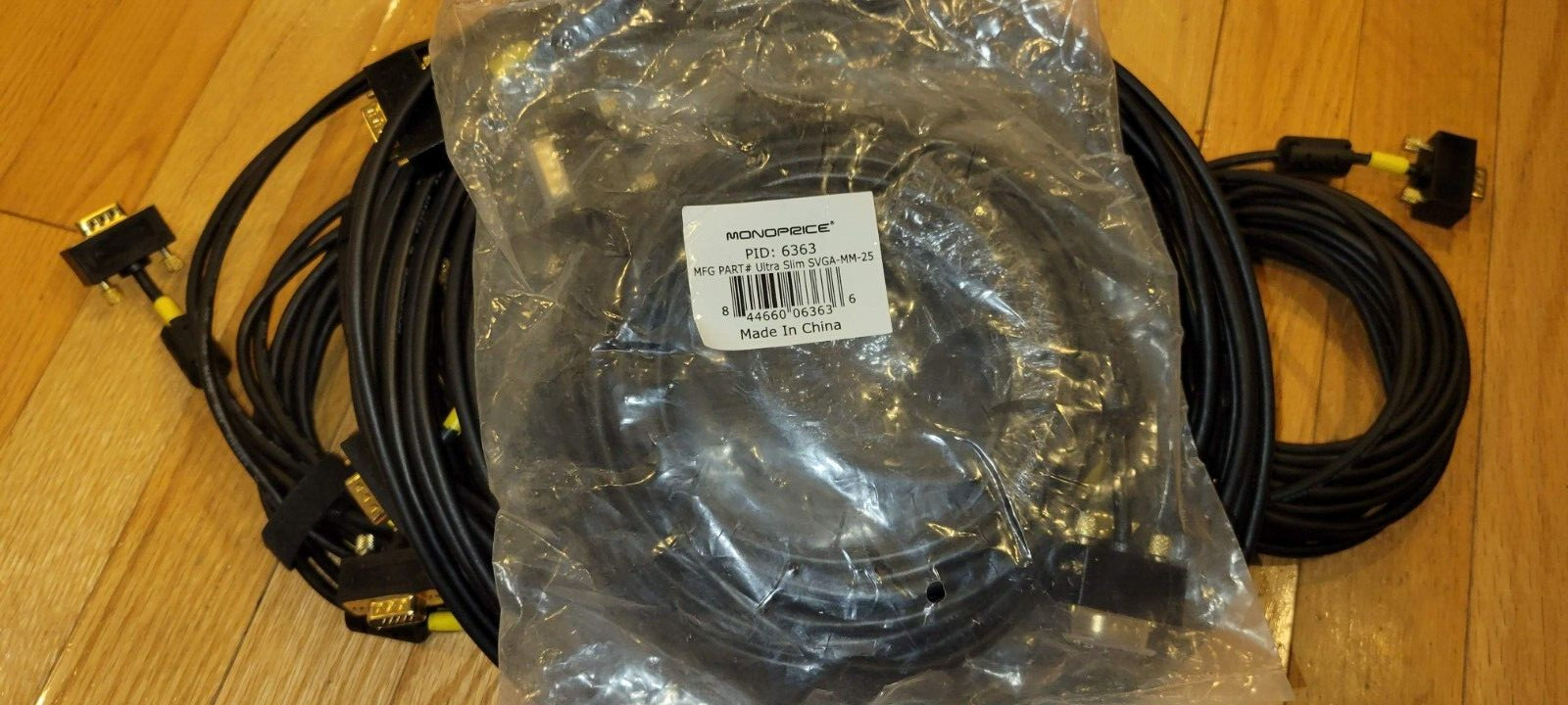 10 x 25 Feet Monoprice Ultra Slim SVGA Monitor Male to Male Computer Cable