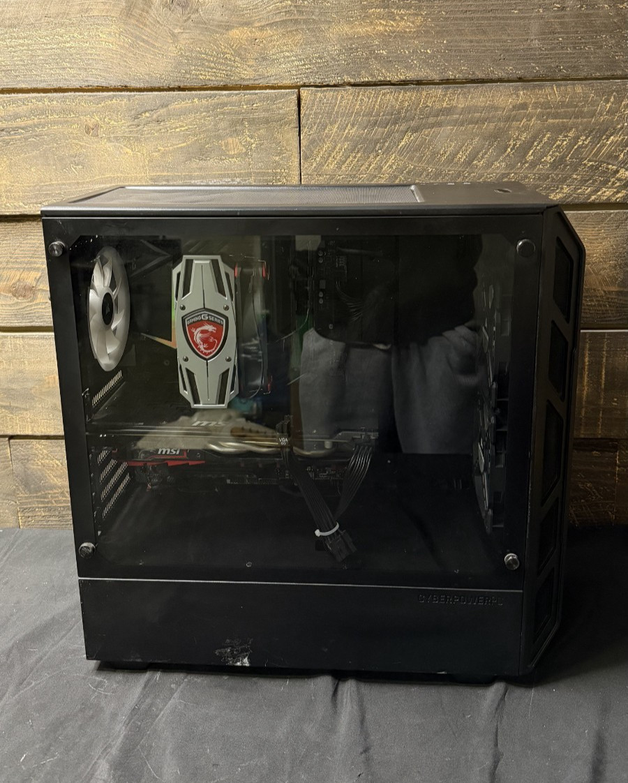 Cyberpower PC, i7-9700k, 32gb Ram, 256gb SSD, 3TB HDD, Rtx 2060 super, Msi Z390