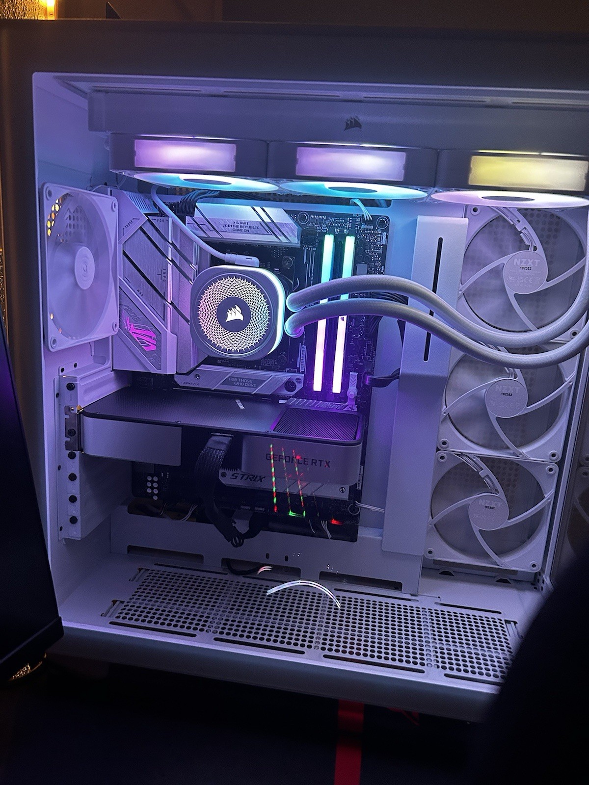 All White Custom Built Gaming PC | Ryzen 9 7950x, 3060 ti, 32GB Ram, AIO Cooled