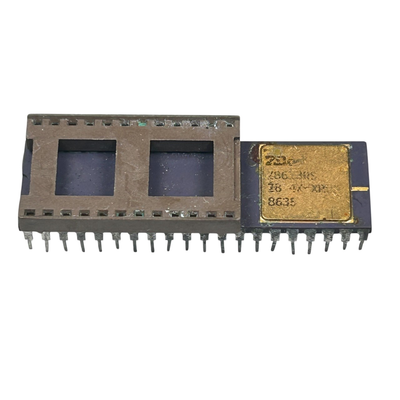 Zilog Gold Lid Ceramic IC (Likely Z8000 Series / Vintage CPU or Controller)