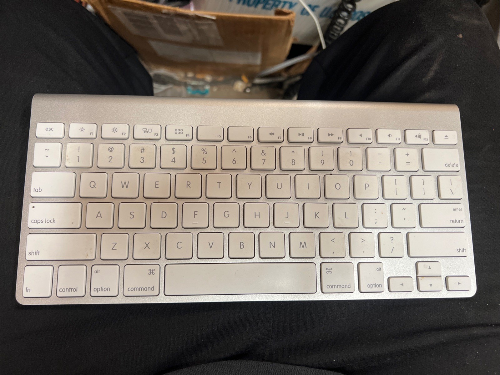 Apple Wireless Magic Keyboard A1314 MC184LL/A Genuine Official OEM Mac Aluminum