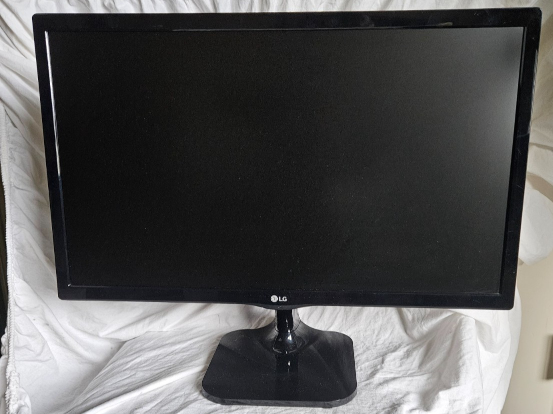 LG 24M47VQ-P 24" Monitor (23.5" diagonal) - Tested
