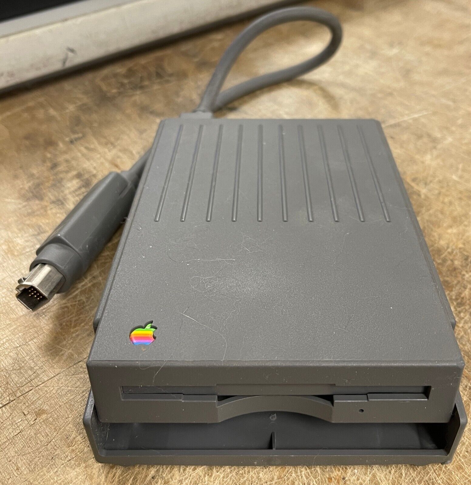 Apple Macintosh HDI-20 External 1.4MB Floppy Disk Drive for PowerBook 100