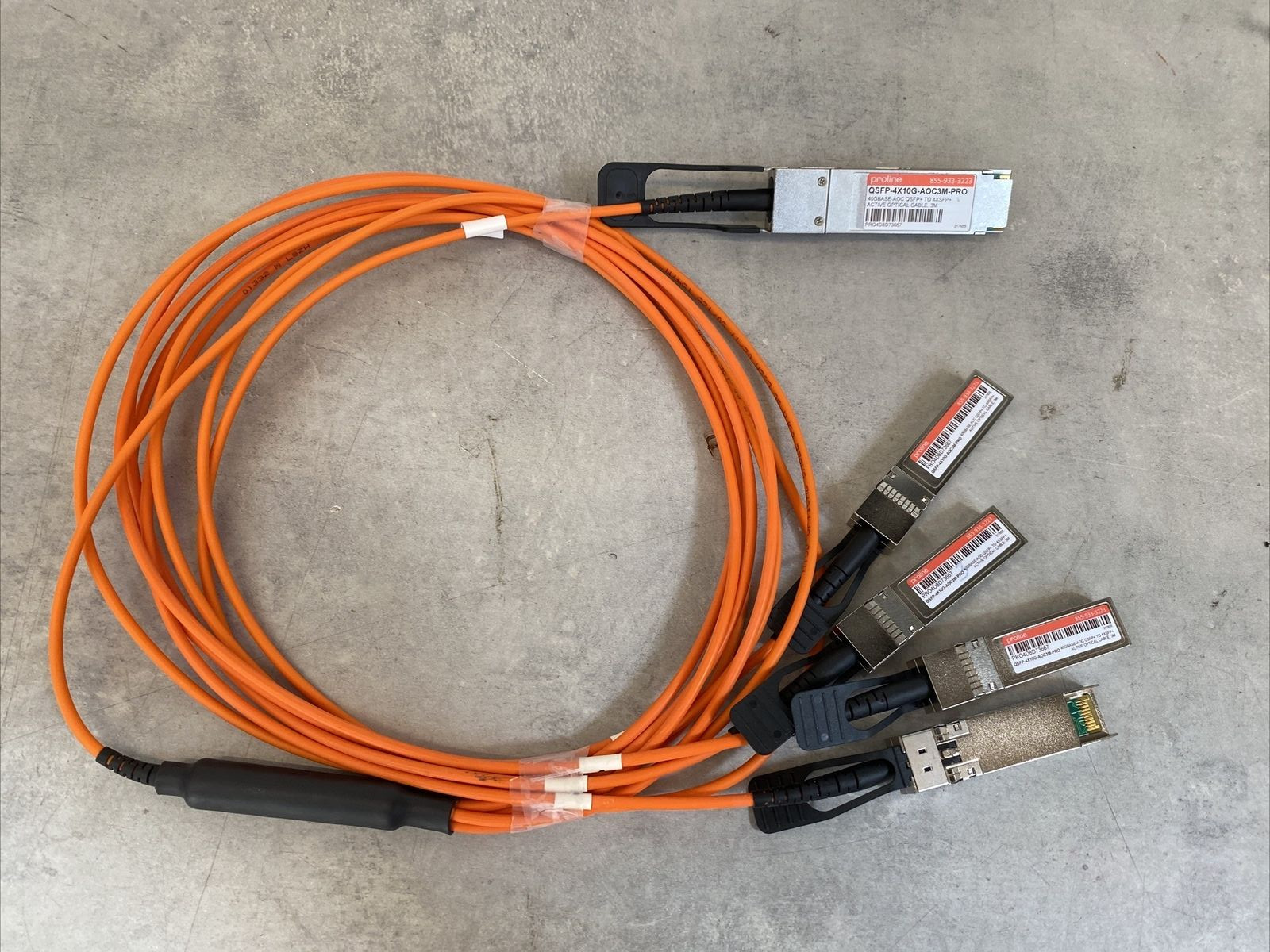 Proline QSFP-4X10G-AOC3M-PRO 40GBASE-AOC QSFP+ to 4XSFP+ Active Optical Cable 3M