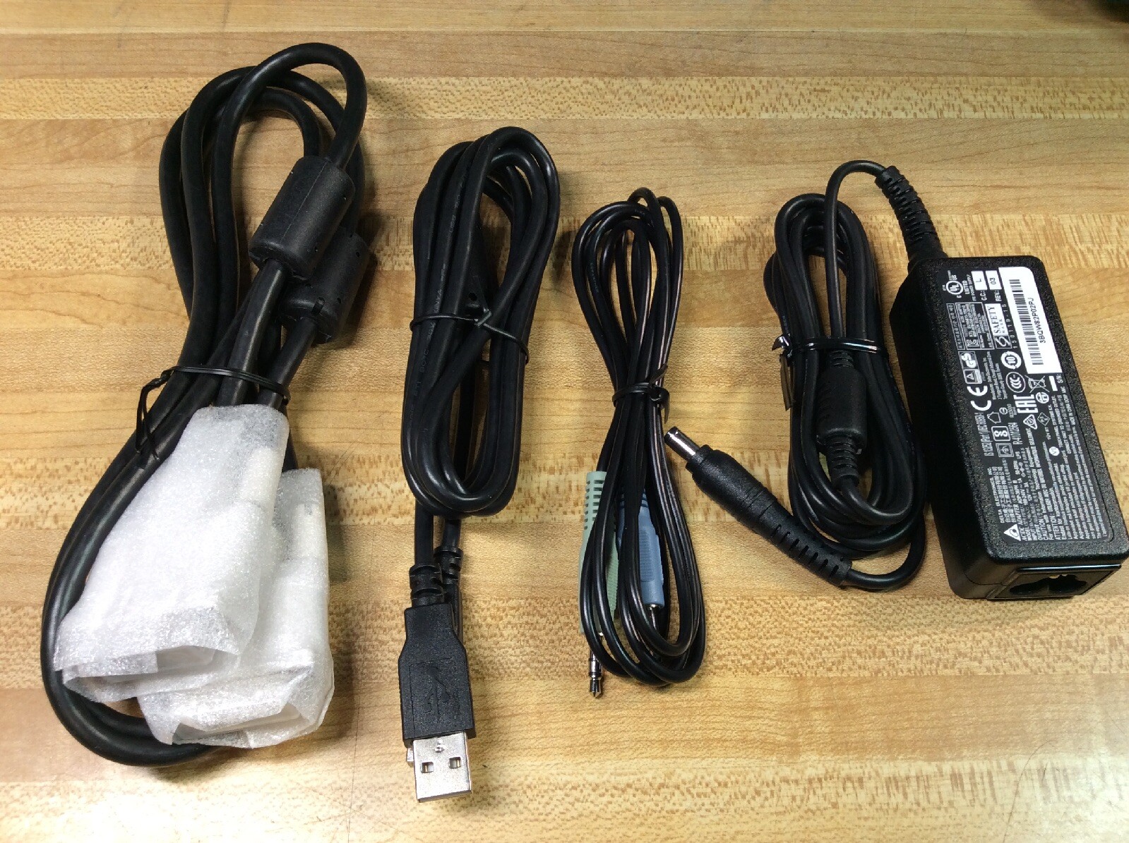 DELTA ELECTRONICS ADP-36PH B AC/DC POWER SUPPLY ADAPTER 12V 3.0A W/ DVI AUX USB