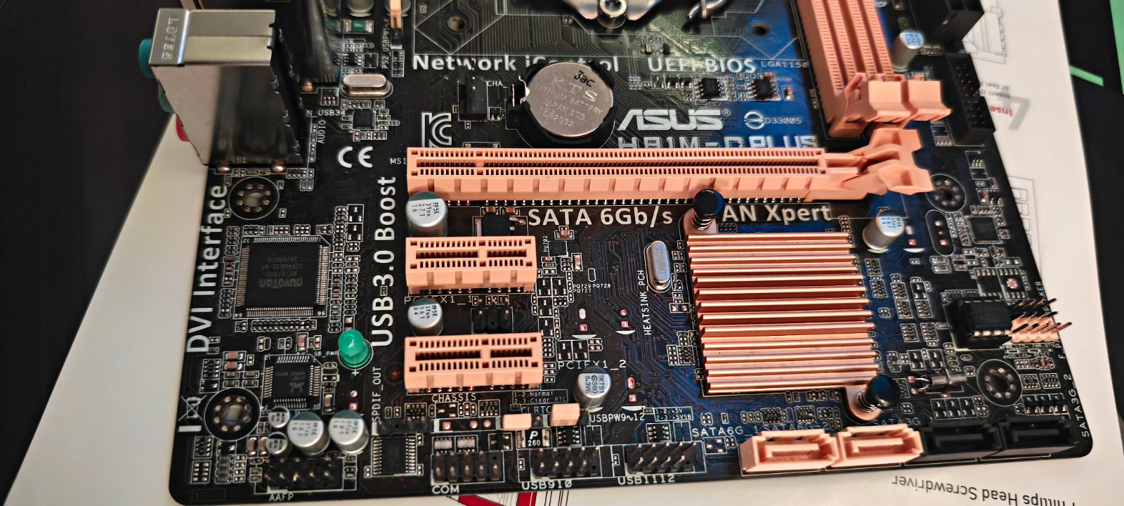ASUS H81M-D PLUS MicroATX LGA1150 Intel DDR3 2-Slot Motherboard