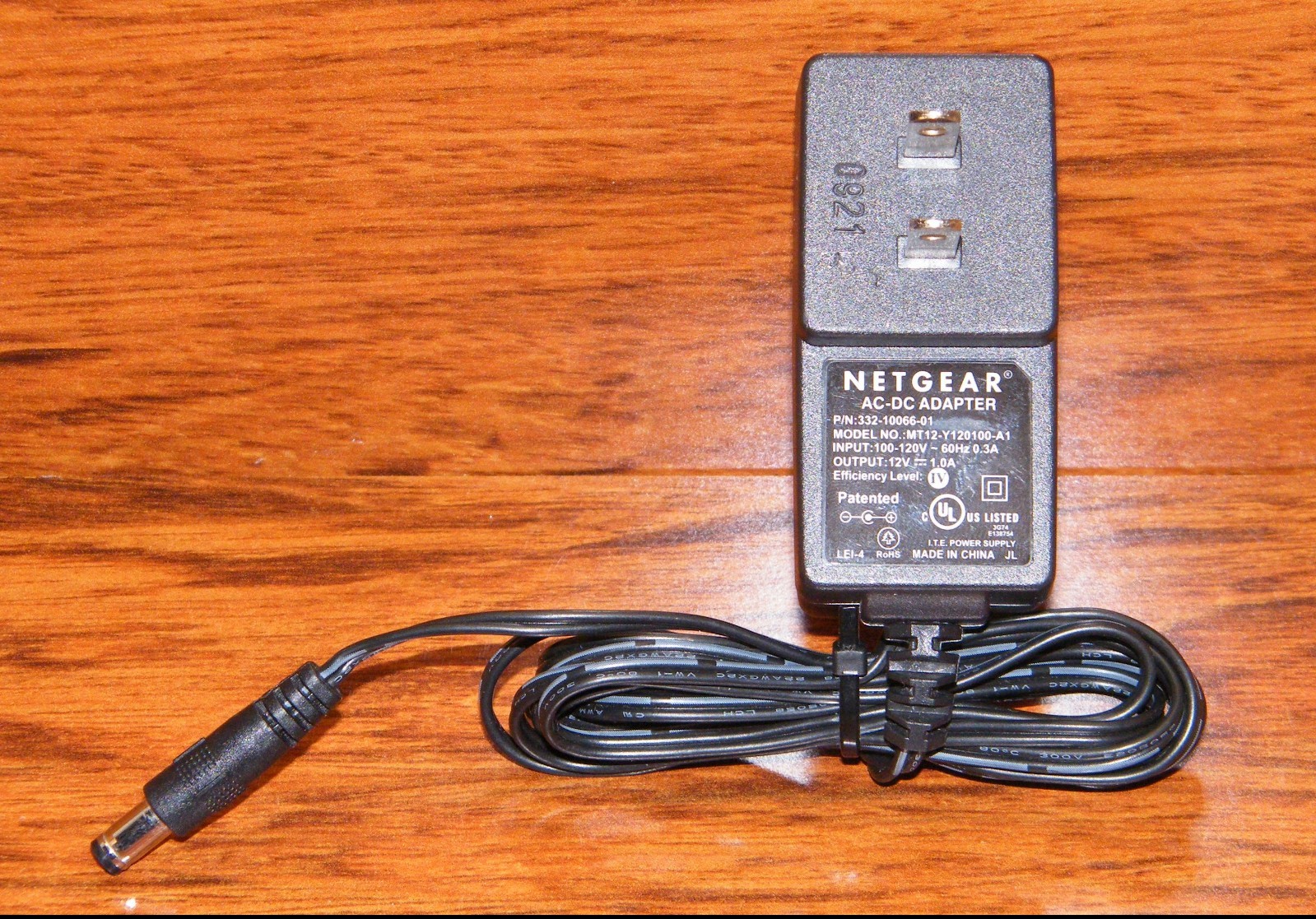 Netgear (MT12-Y120100-A1) AC / DC Adapter Power Supply Output: 12 Volts 1.0A
