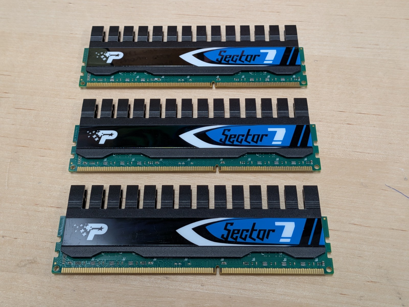 Patriot Sector 7 Edition DDR3 6 GB (3 x 2 GB) PC3-12800 1600MHz 9-9-9-24 Matched