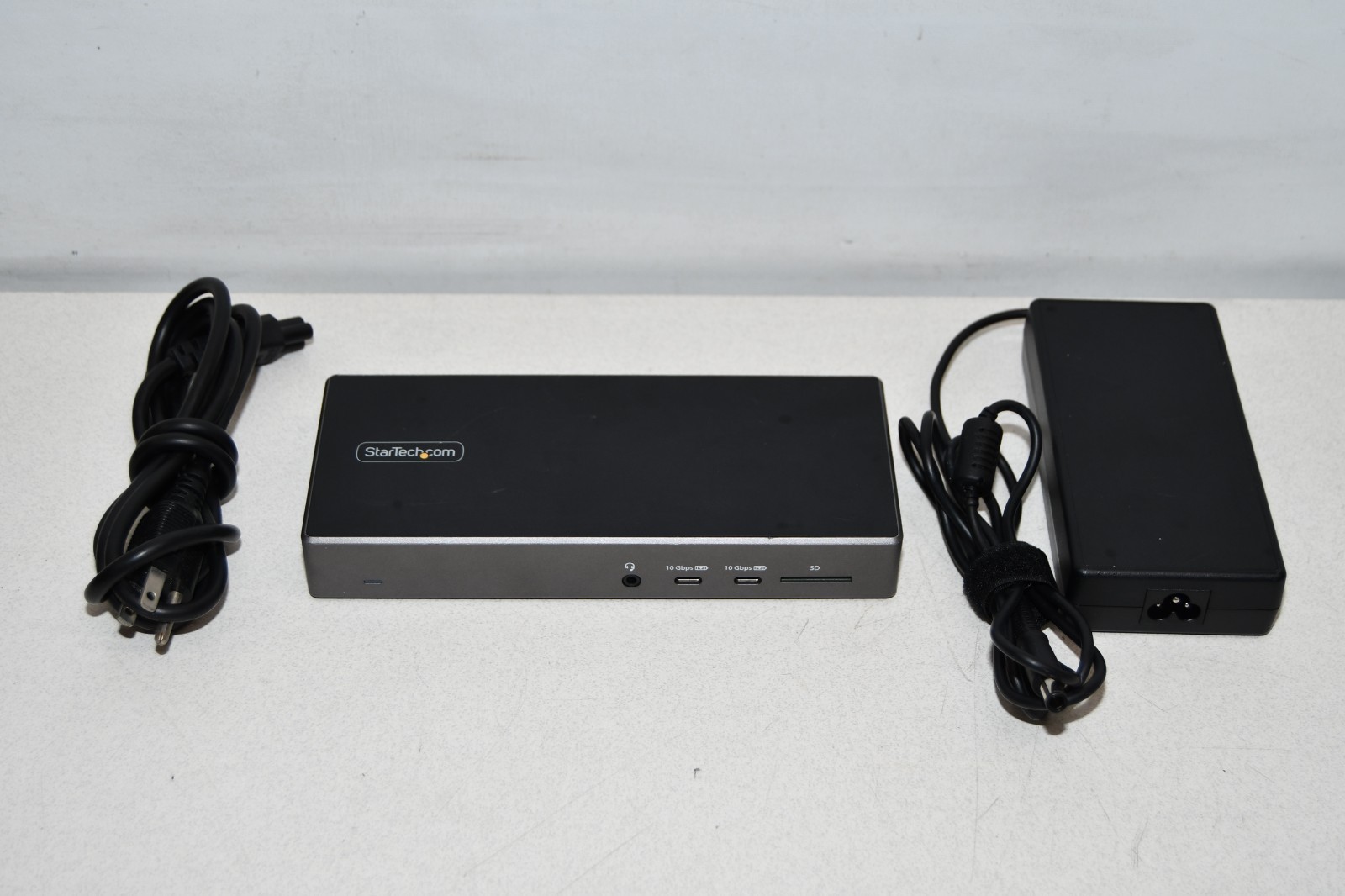 ^ StarTech USB C Dock Triple 4K 100W PD DP HDMI USB C DK31C2DHSPD #X9009