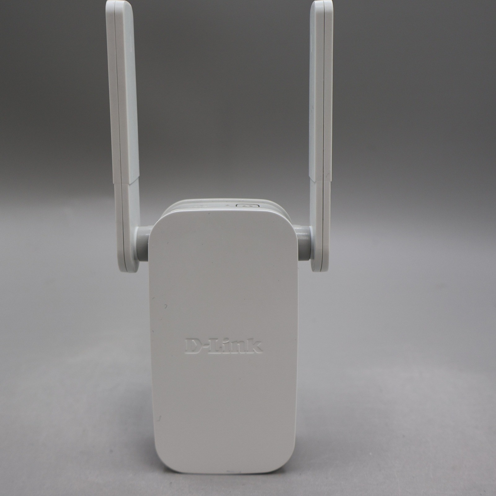 D-Link DAP-1530 AC750 Plus Wi-Fi Range Extender Dual Band White