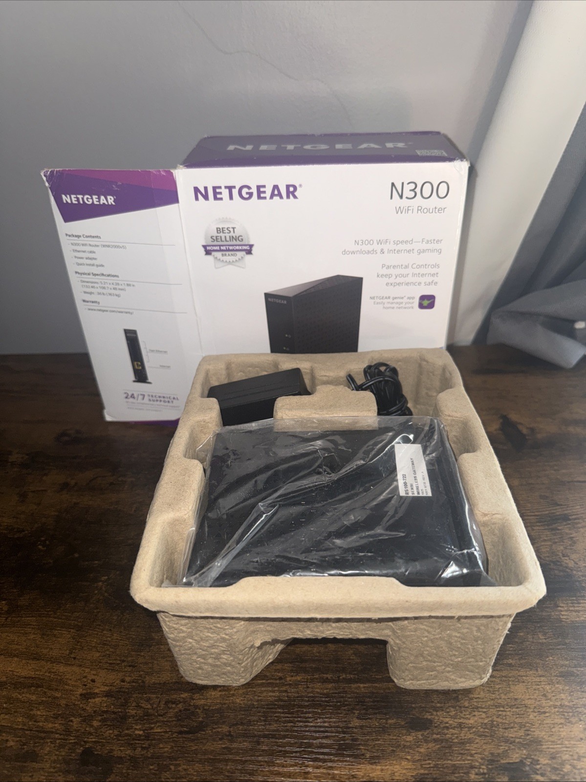 Netgear N300 WiFi Router [WNR2000]