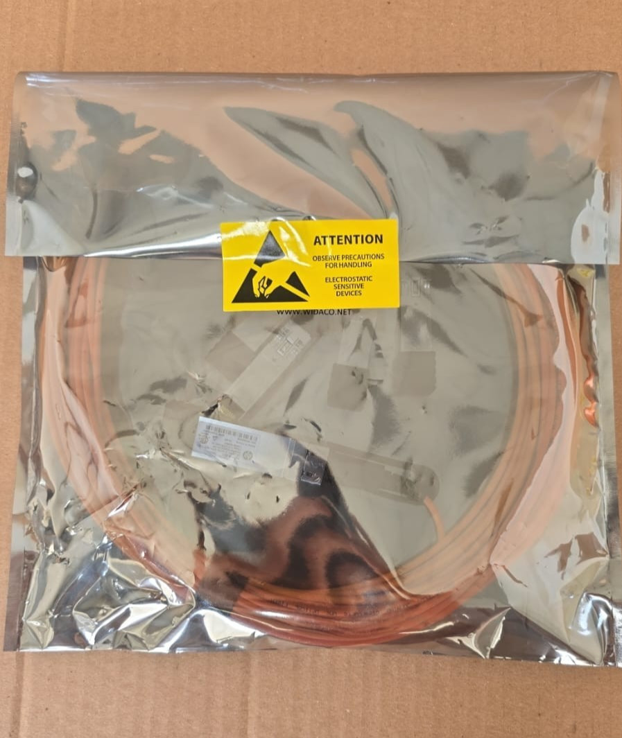HPE 40G QSFP+/4X10G SFP+ AOC 10M Cable 721075-001 721073-B21