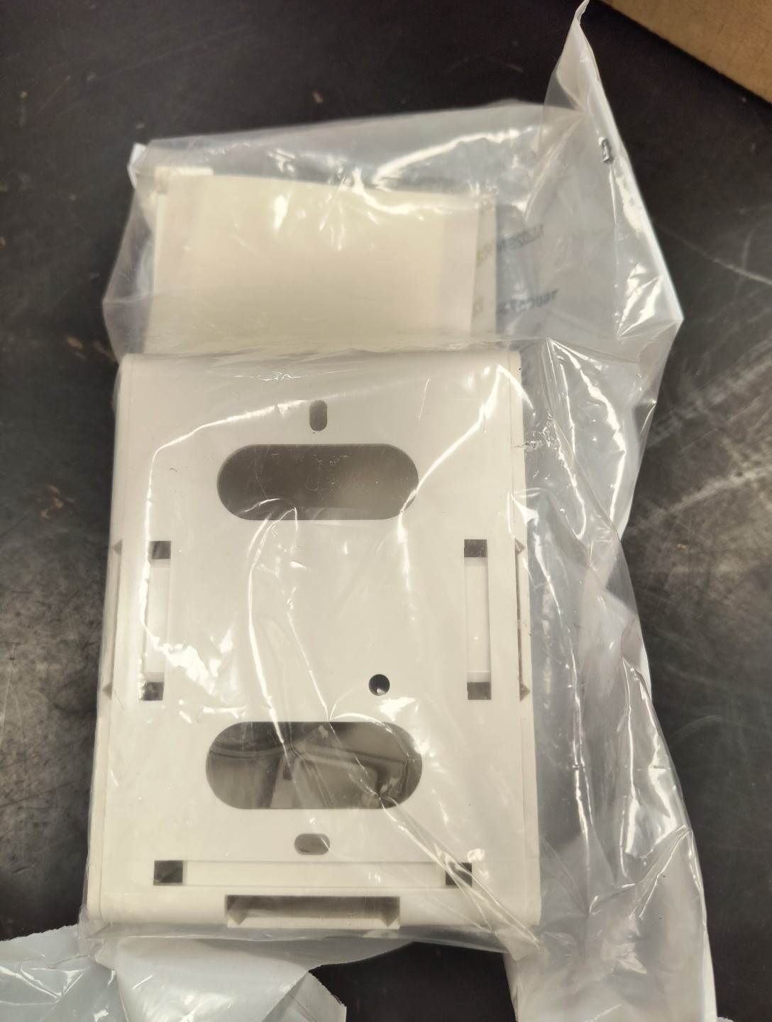New CommScope M202SMB-262 Surface Mount Box, White