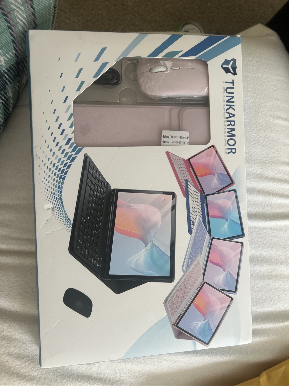 TUNKARMOR iPad 10th/11th Gen  Keyboard Case w/ Mouse Pink New, Open Box