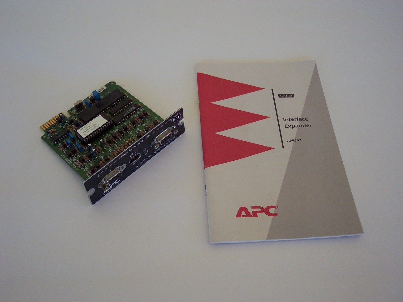 APC AP9607 Smart Slot UPS Interface Expander 