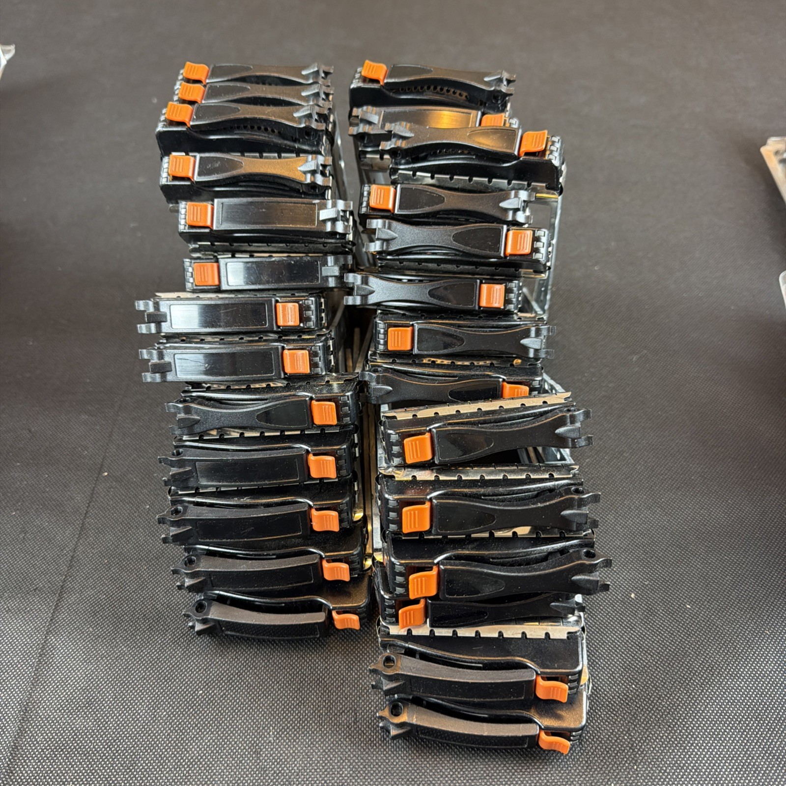 Lot 5 pcs NetApp LSI 584343-001 DRV CRU-2.5 SAS Hard Drive 2.5" Frame Caddy