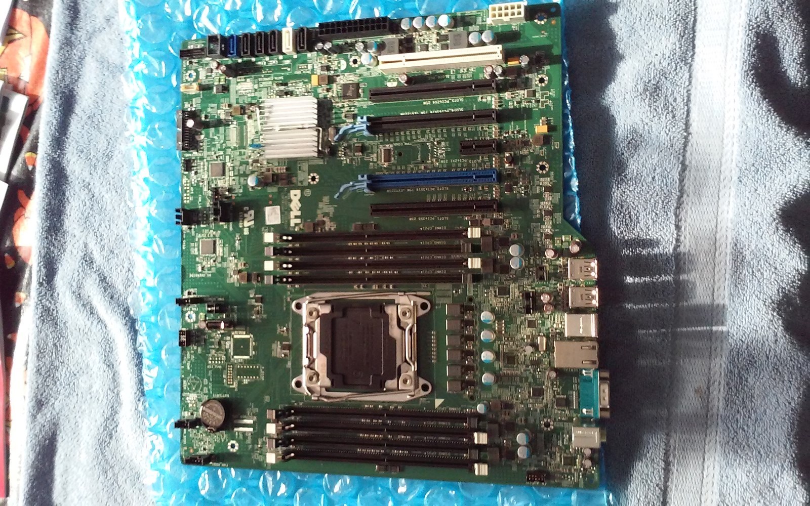 Dell K240Y Server System Motherboard LGA 2011 8x DDR4 DIMM Precision       as is