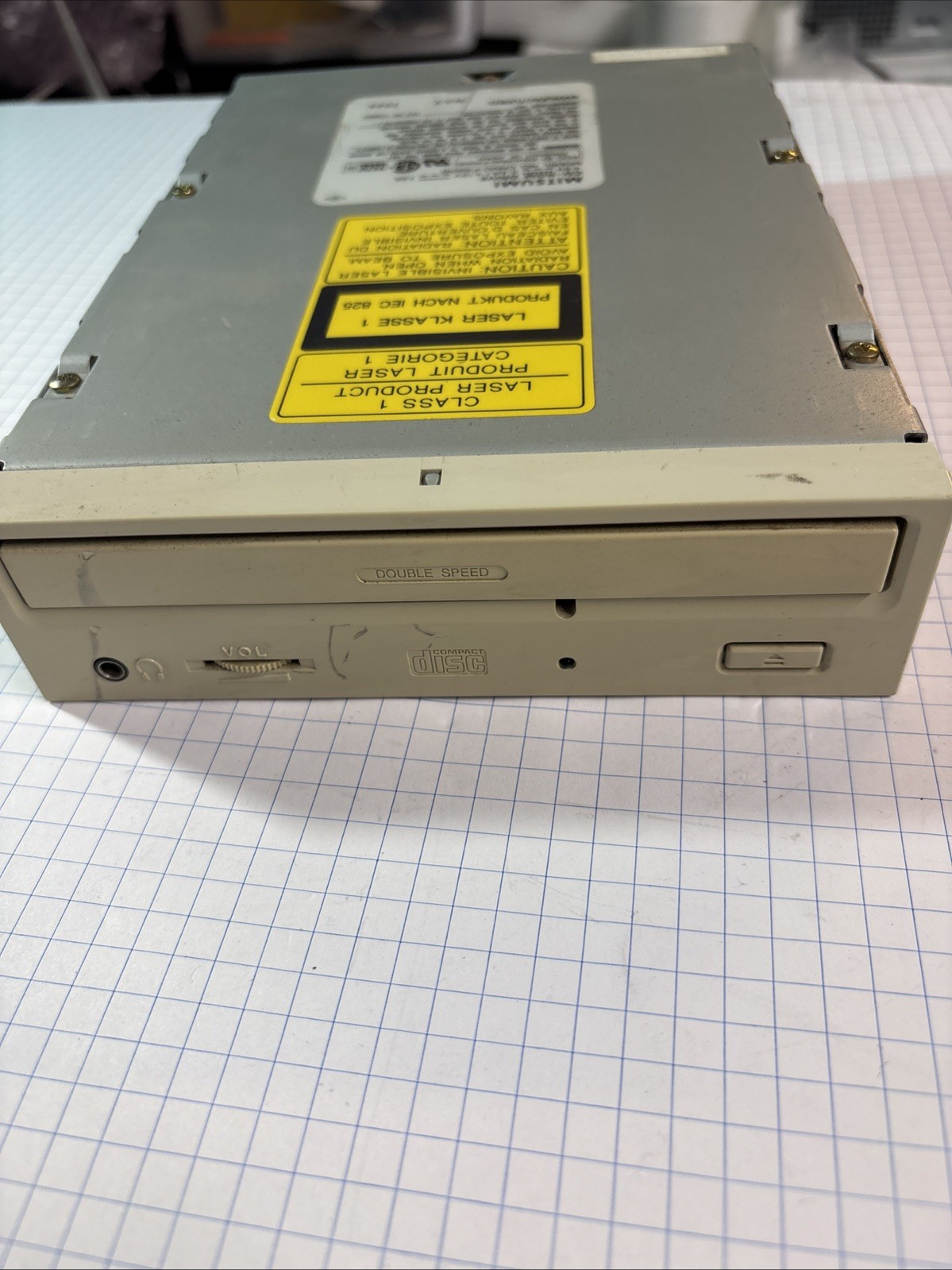Mitsumi CRMC-FX001D 2X CDR  5.25” Desktop IDE Internal Disk Drive @MB16