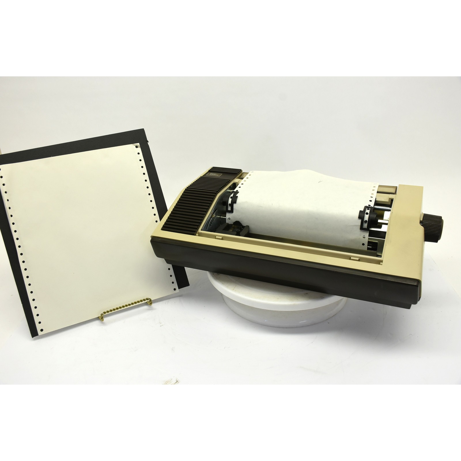 Vintage / Retro Commodore MPS-801 Dot Matrix Printer  Powers On Carriage Moves