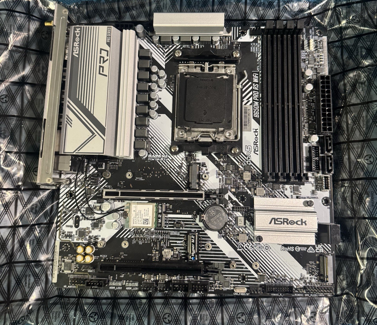 ASRock B650M PRO RS WIFI MicroATX AMD Socket AM5 DDR5 4-DIMM HDMI PCIe