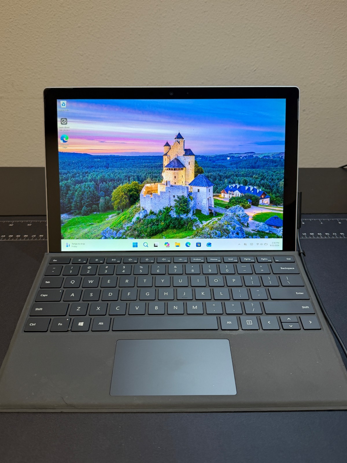 Microsoft Surface Pro 5 Model 1807 LTE 12.3" | i5-7300U | 8GB RAM | 256GB SSD