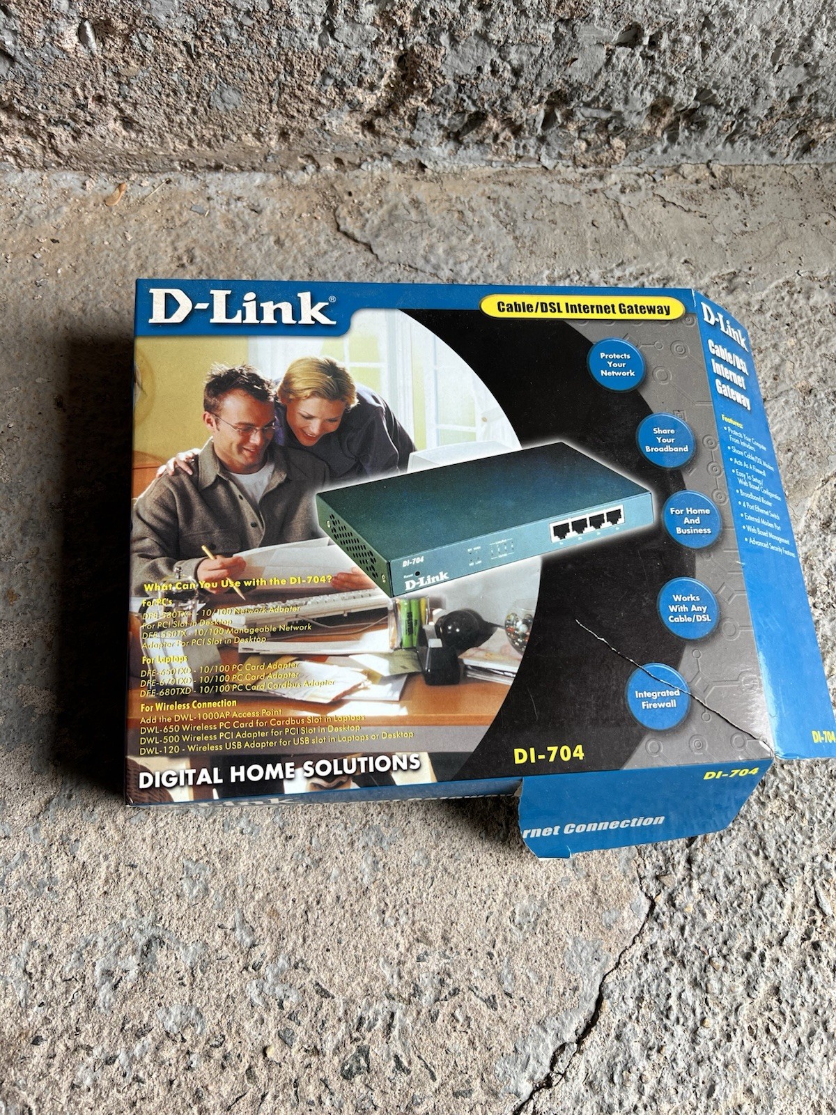 D-Link DI-704 Cable/DSL Internet Gateway Router 4-Port 10/100 Wired Firewall