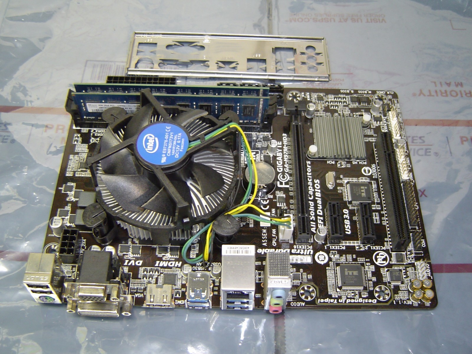 Gigabyte GA H97M HD3 Intel i7 4790K 8GB RAM HS/Fan Combo LGA1150 Micro ATX