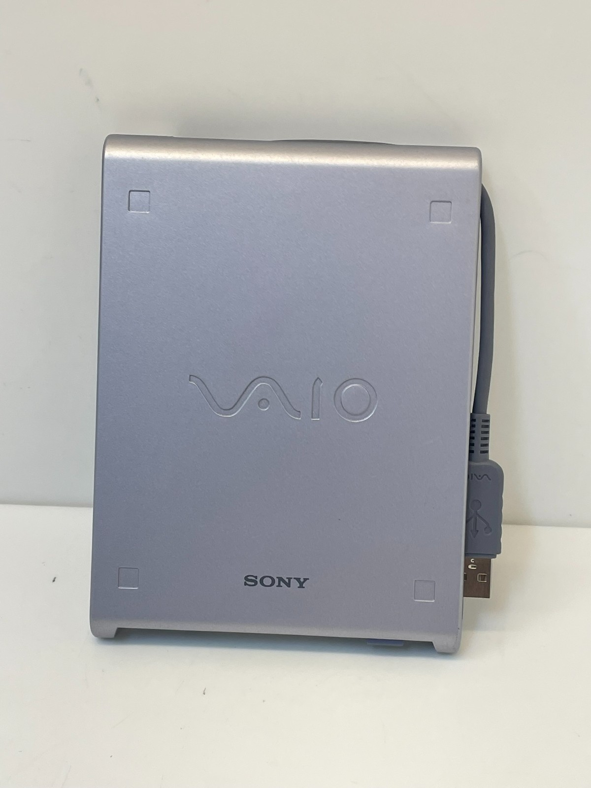 t84- Sony VAIO 3.5" External Floppy Disk Drive USB Powered PCGA-UFD5