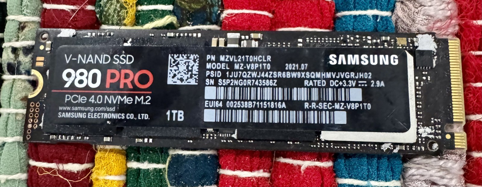 Samsung 980 PRO 1TB SSD, PCIe 4.0 x 4 NVMe M.2 2280 WZ-V8P1T0