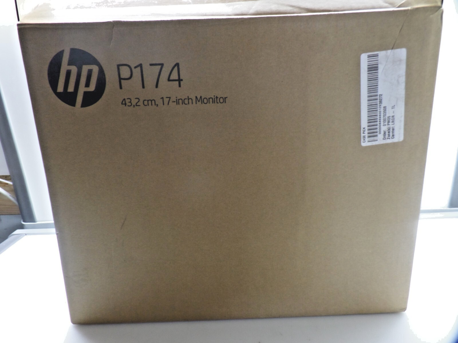 HP ProDisplay P17A 17-inch LED Backlit Monitor in Black QLTY:10