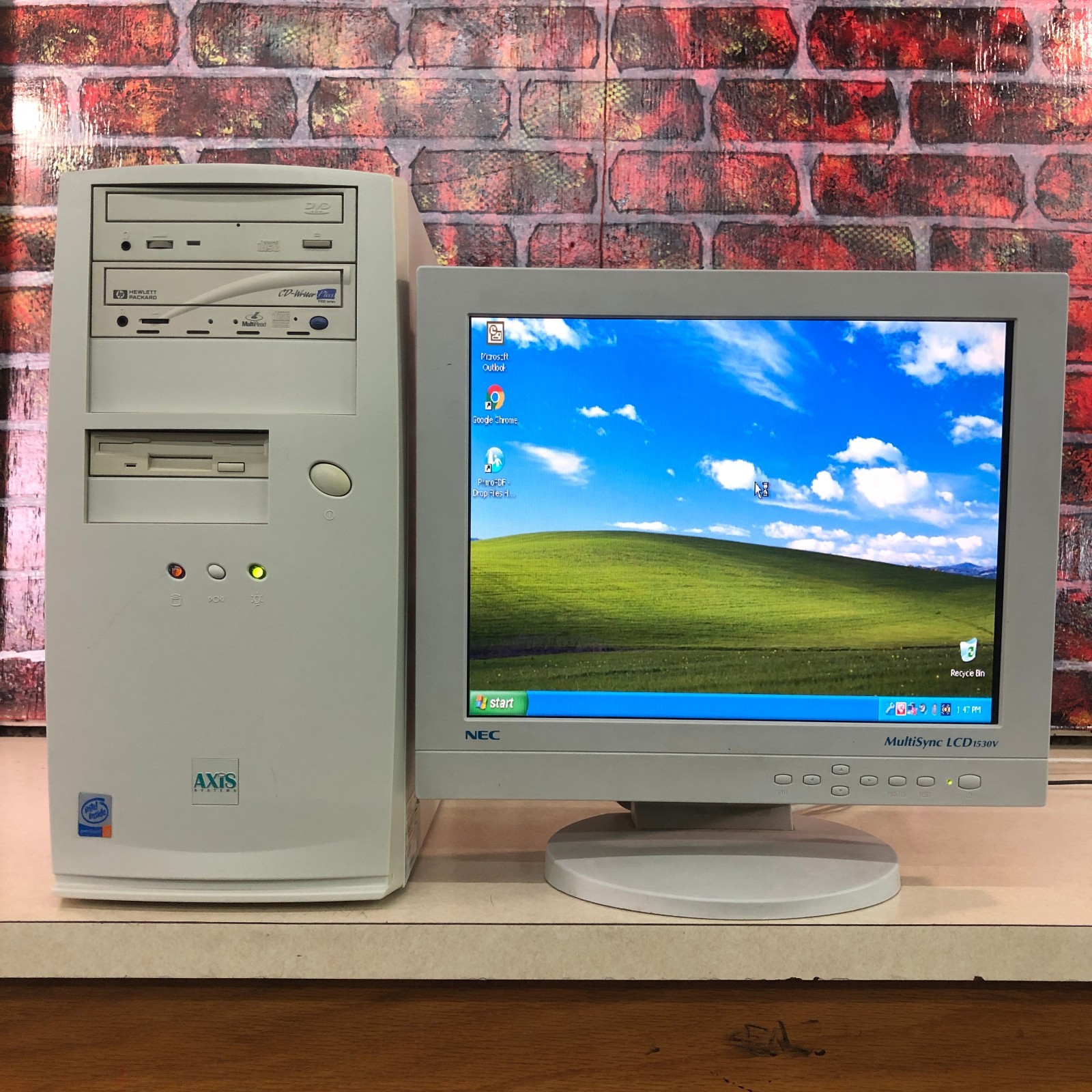 Custom Beige ATX PC Retro Gaming Pentium 4 2.80GHz 512MB RAM (Windows XP)