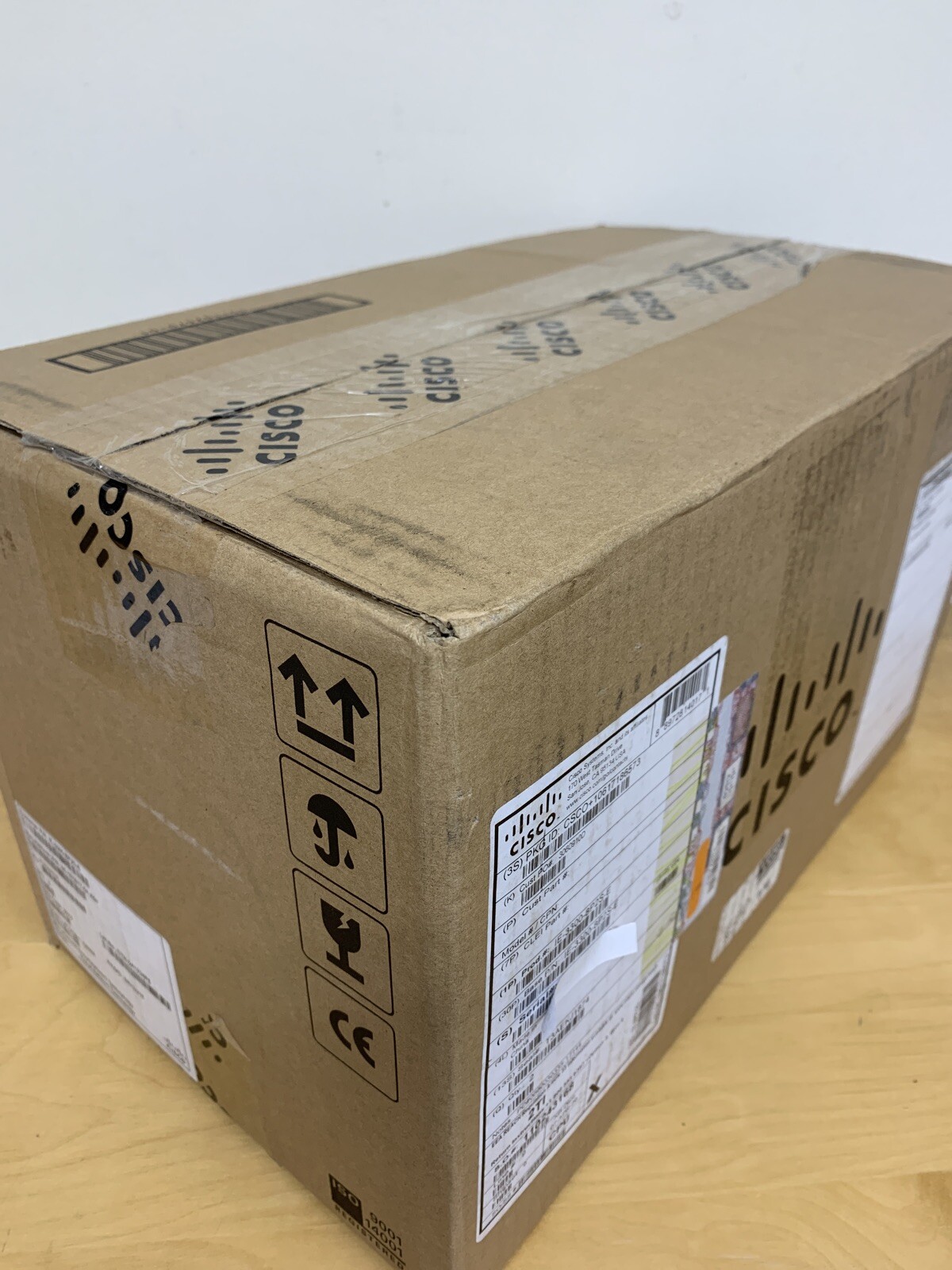 New Sealed Cisco IE-3300-8P2S-E Cisco Catalyst IE-3300-8P2S Rugged Switch