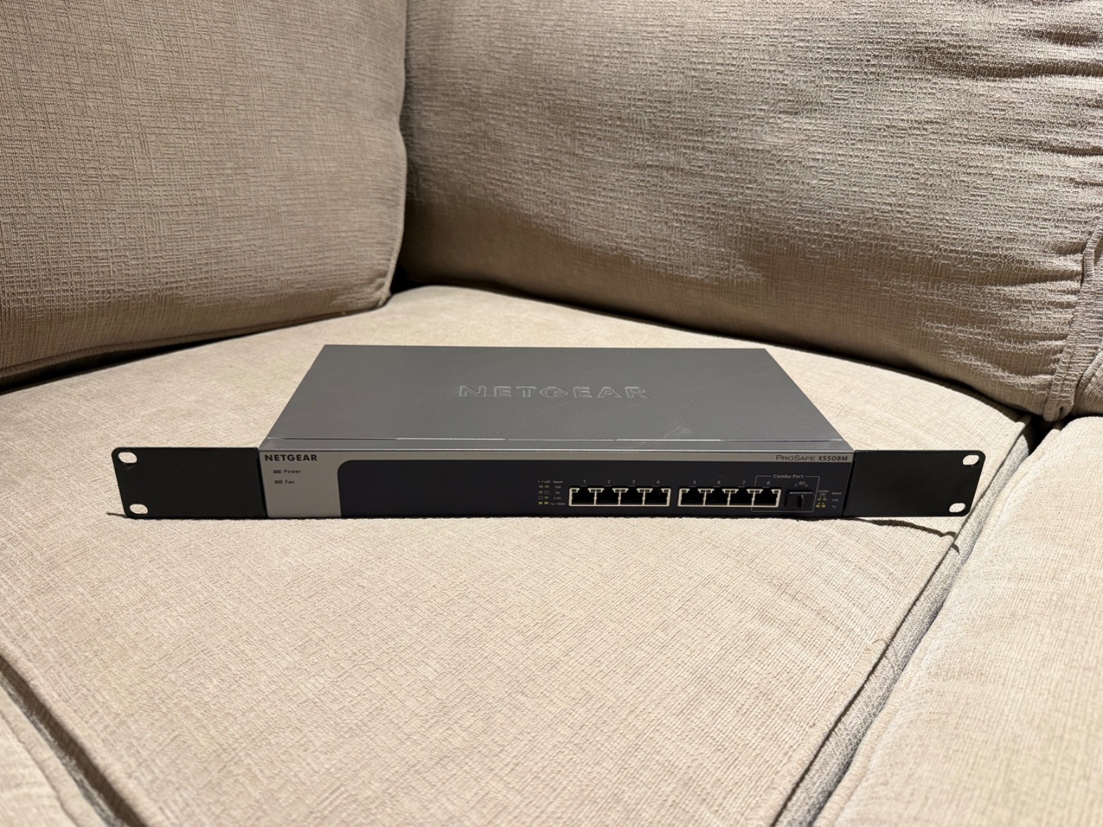 NETGEAR XS508M 8-Port 10G Multi-Gigabit Unmanaged Switch, Rack Mount