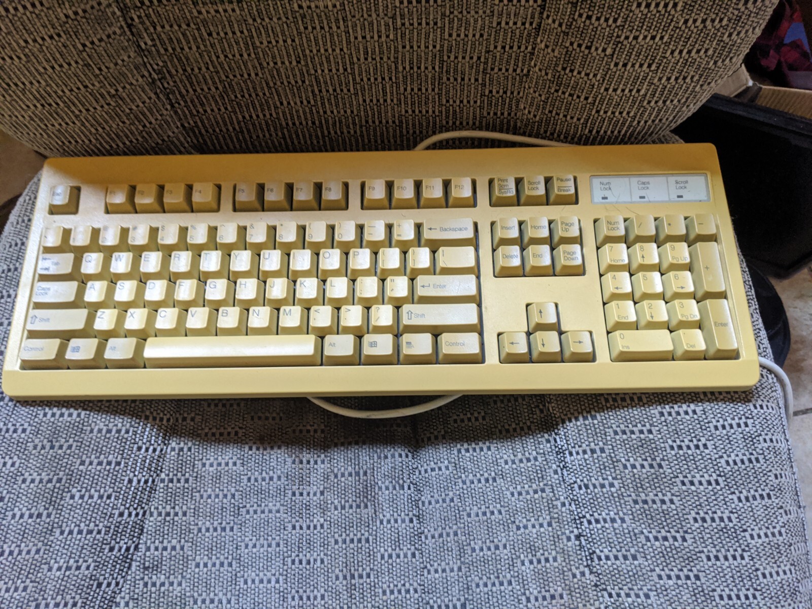 Vintage Compaq 235212-101 RT6656TW Computer Keyboard Tested