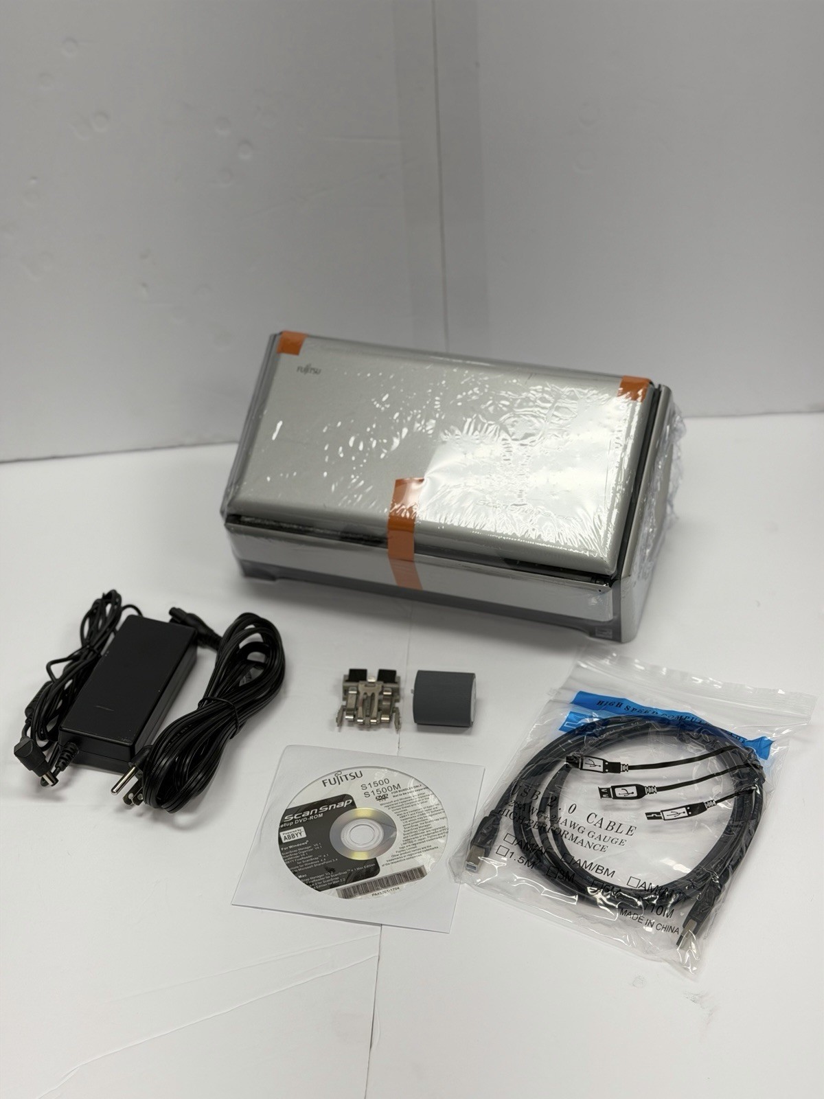 Fujitsu Scan Snap S1500  Scanner w/ AC Adapter+USB+CD come w new roller