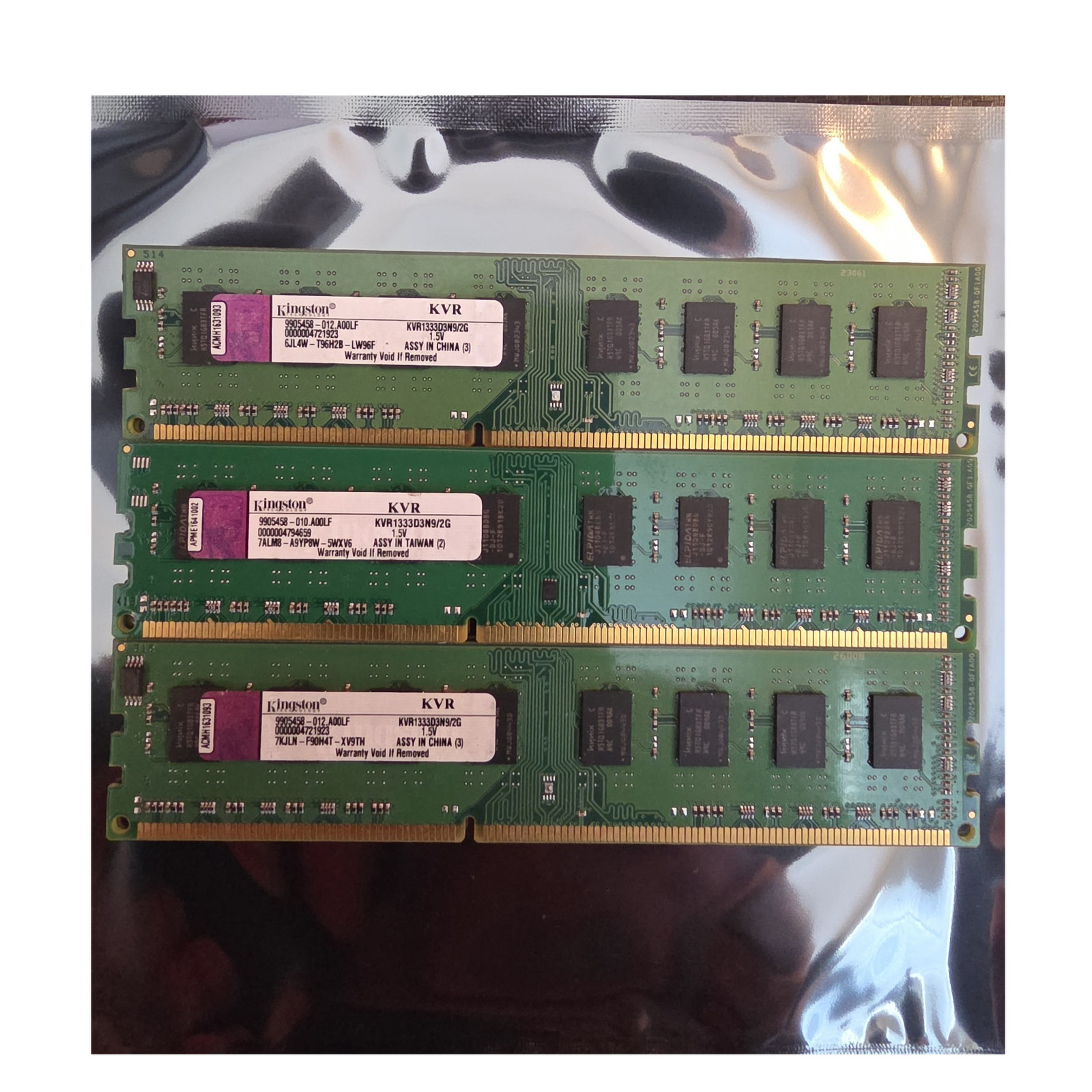 Kingston DDR3 SDRAM DIMM PC3-10600 240-Pin 6GB (3x2GB) RAM Modules