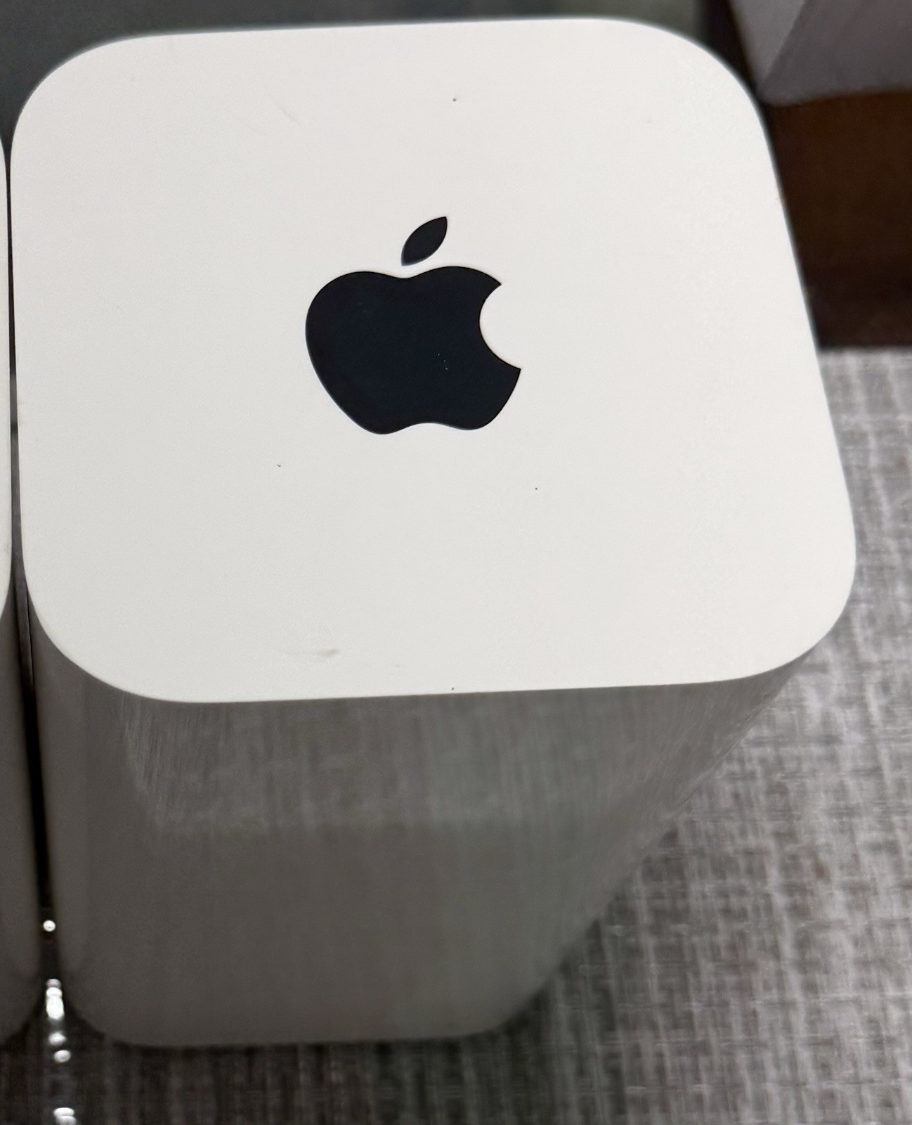 Apple AirPort Extreme Base StationWireless Router 6th Generation A1521 W/ AC