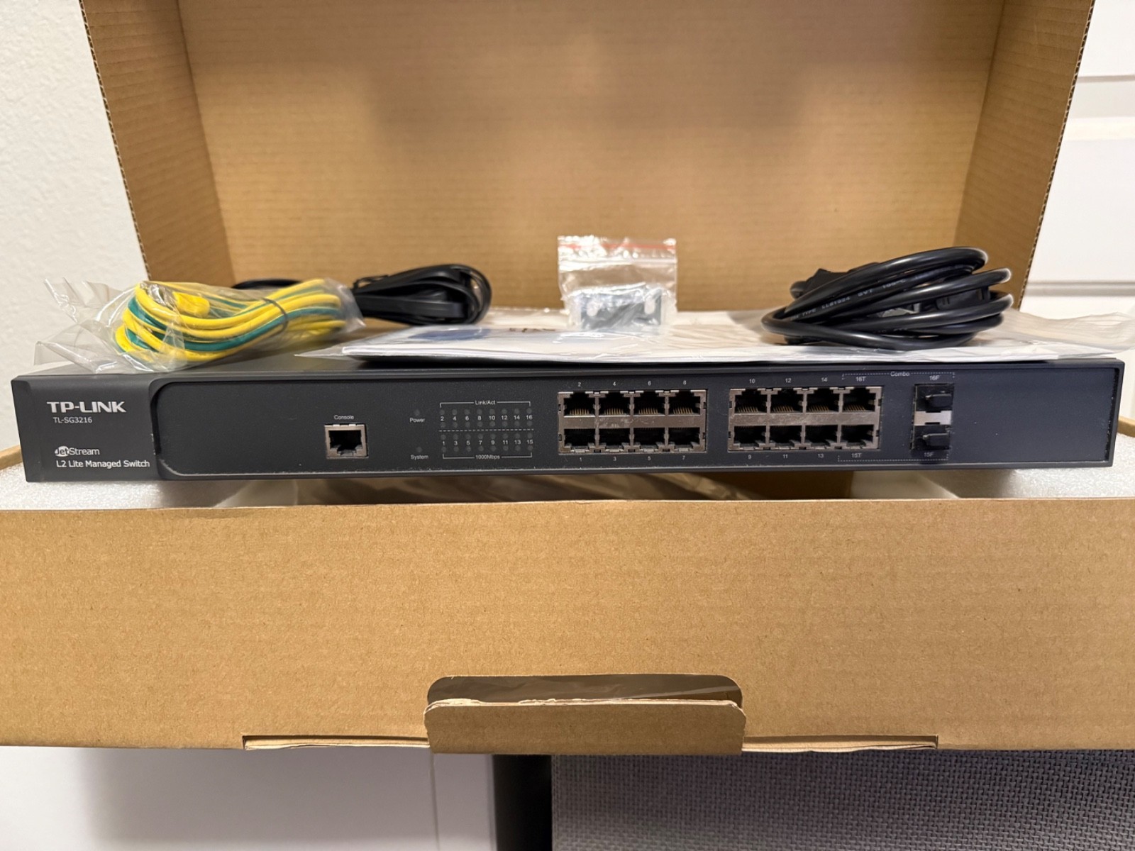 TP-LINK Jetstream L2 Managed Switch TL-SG3216 LOADED