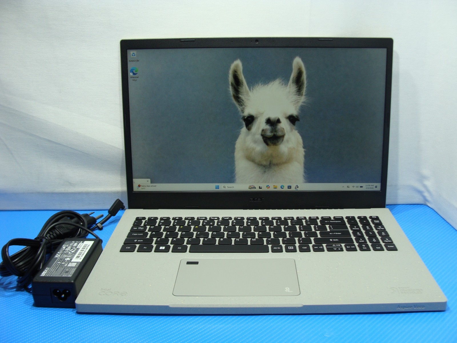 Acer Aspire VERO AV15-52  15.6"FHD core i5-1235U 1.3Gh 8GB 512GB Win11Home +PA