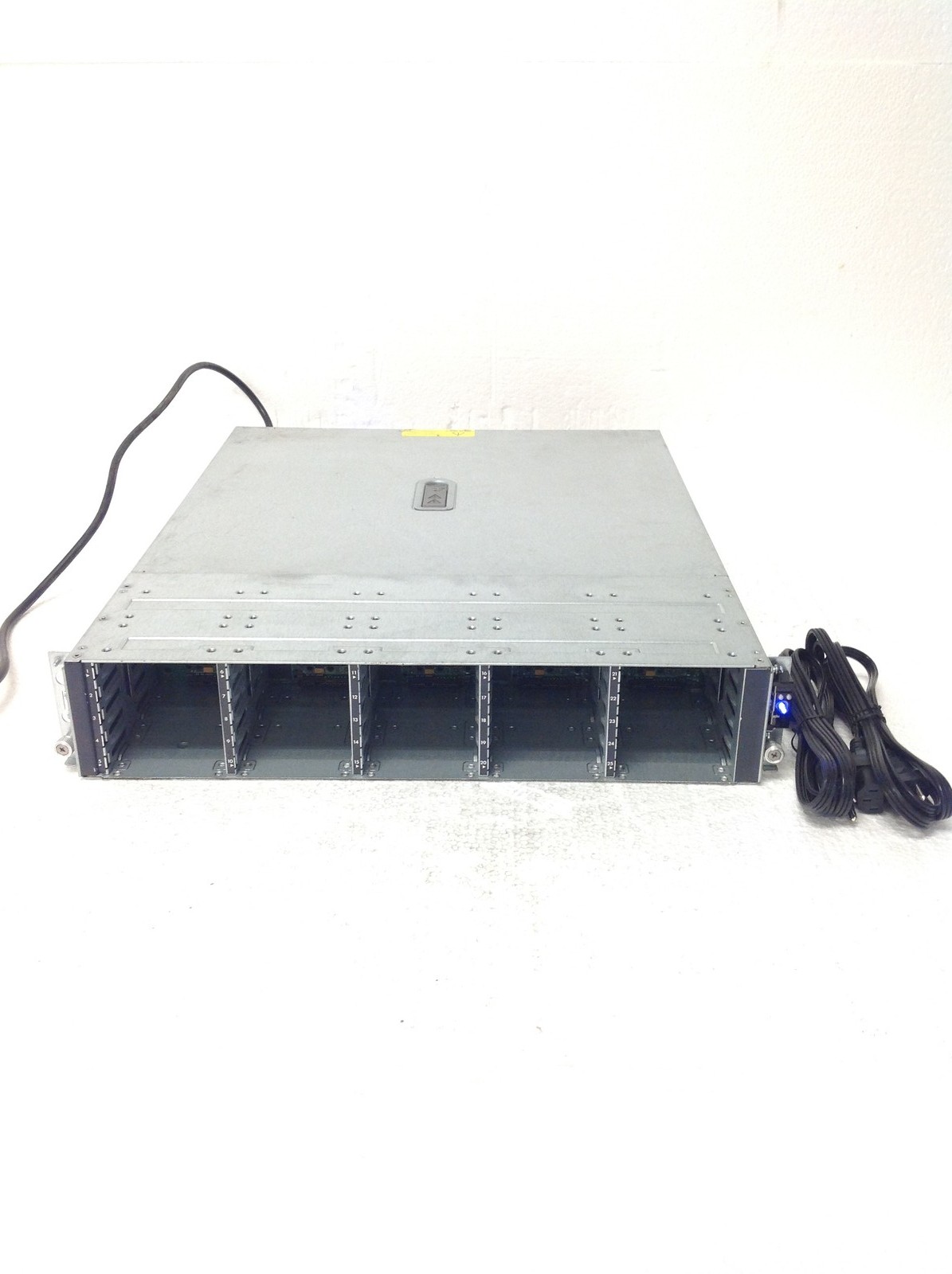 HP StorageWorks MSA70 418800-B21 Modular Smart Array Chassis, No HDD, 