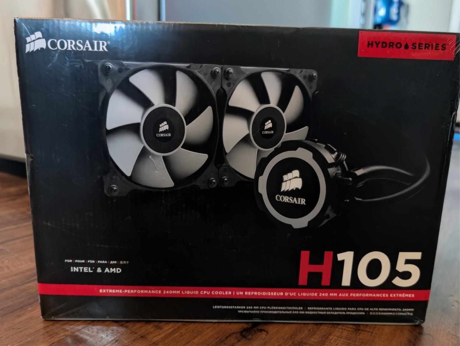 CORSAIR Hydro Series H105 Extreme Performance 240mm Liquid Cooler CW-9060016-WW