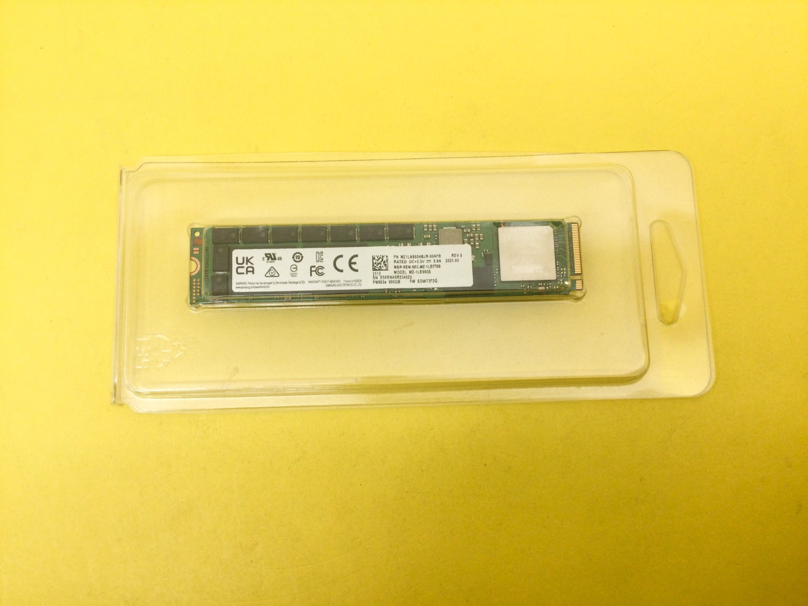 Samsung PM983a 960GB PCIe NVMe M.2 22110 Internal SSD 	MZ-1LB960B New