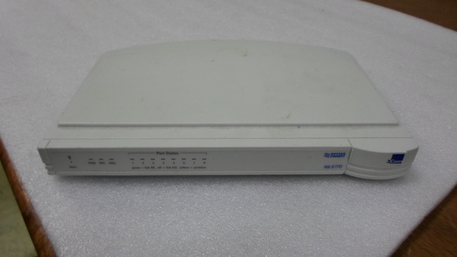 3Com 3C16700 OfficeConnect TPO Hub 8/TPO