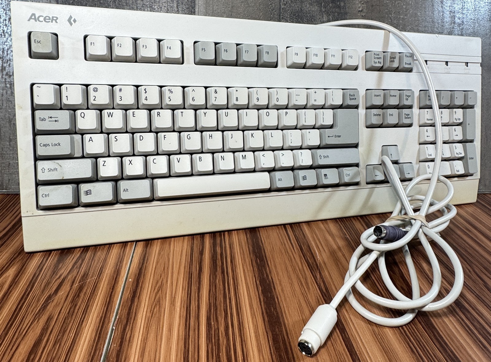 Acer 6511-KW Vintage PS/2 Wired Keyboard Beige + USB Adapter