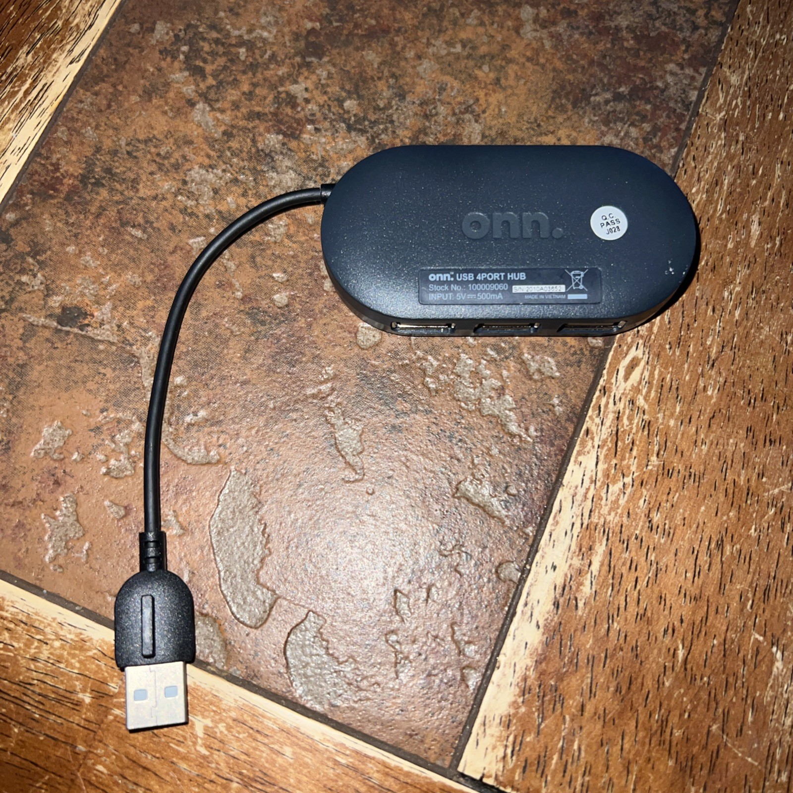 onn. USB 4 Port Hub Black, Model 100009060, 5V Input
