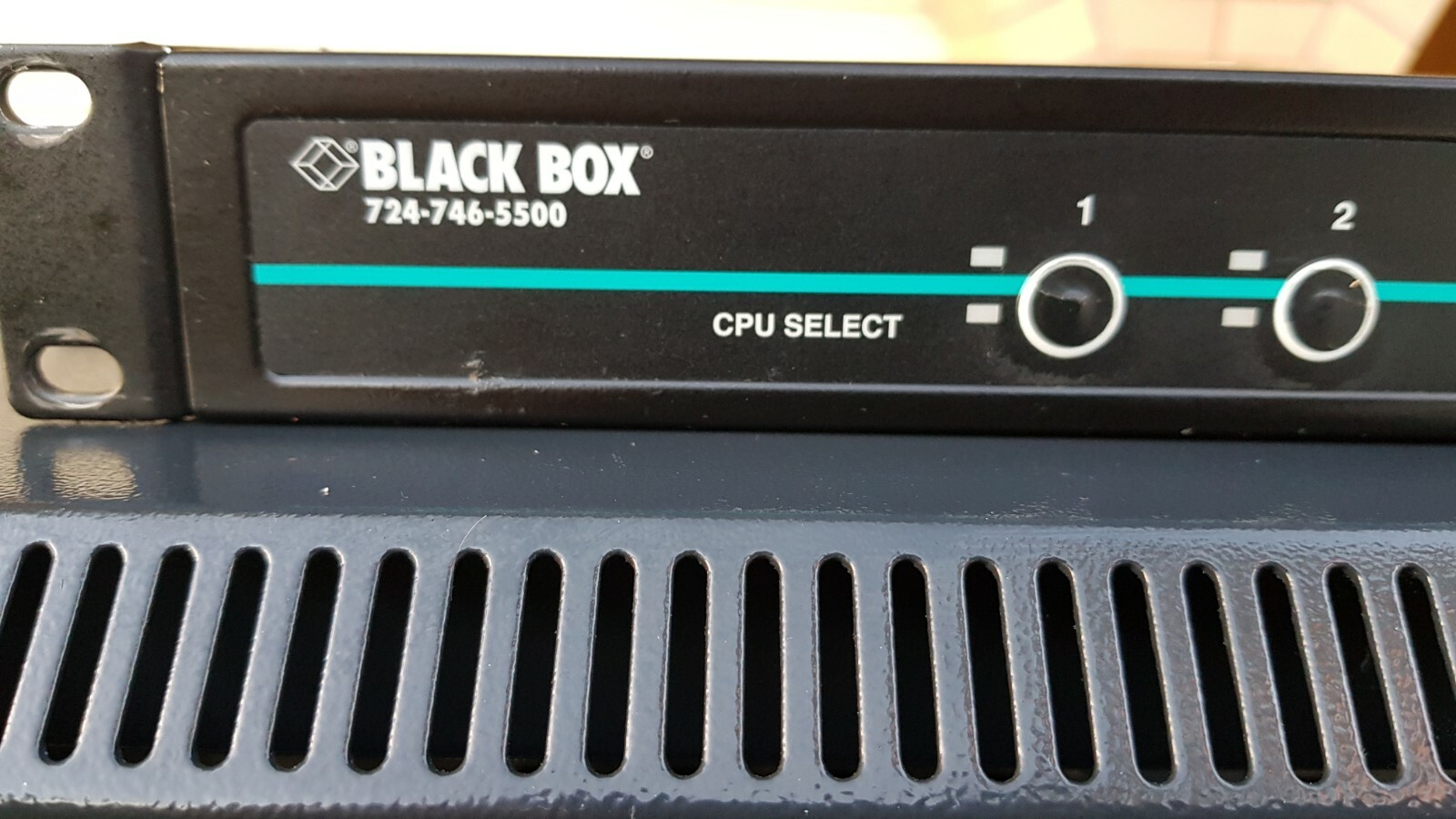 BLACK BOX 724-746-5500 ServSwitch EC Series 8 Port USB and PS2 KVM Switch
